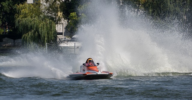 法兰克福1-1沃尔夫斯堡，岑特破门，巴舒亚伊点射绝平